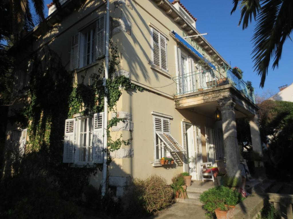 Apartment Miomir *